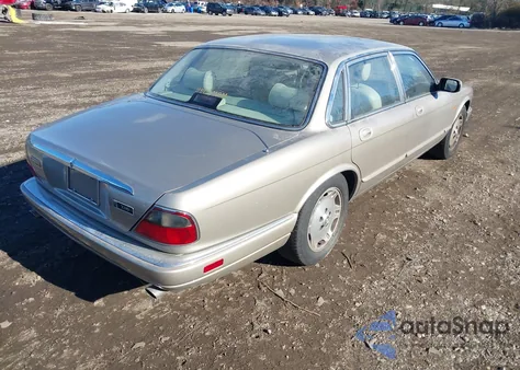 1982 Jaguar Xj6 z USA, uszkodzony, nr VIN SAJH1740SC724383